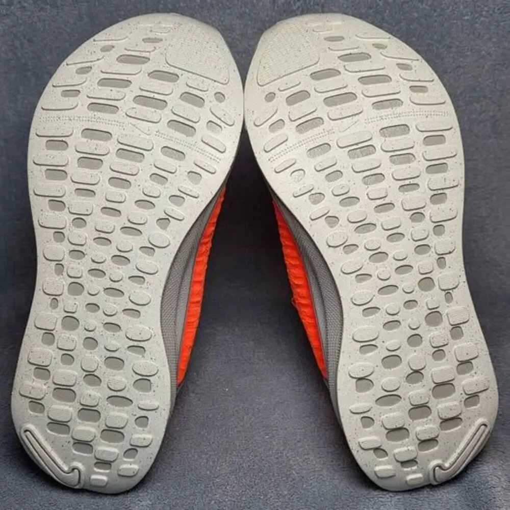 Nike bright reactx
